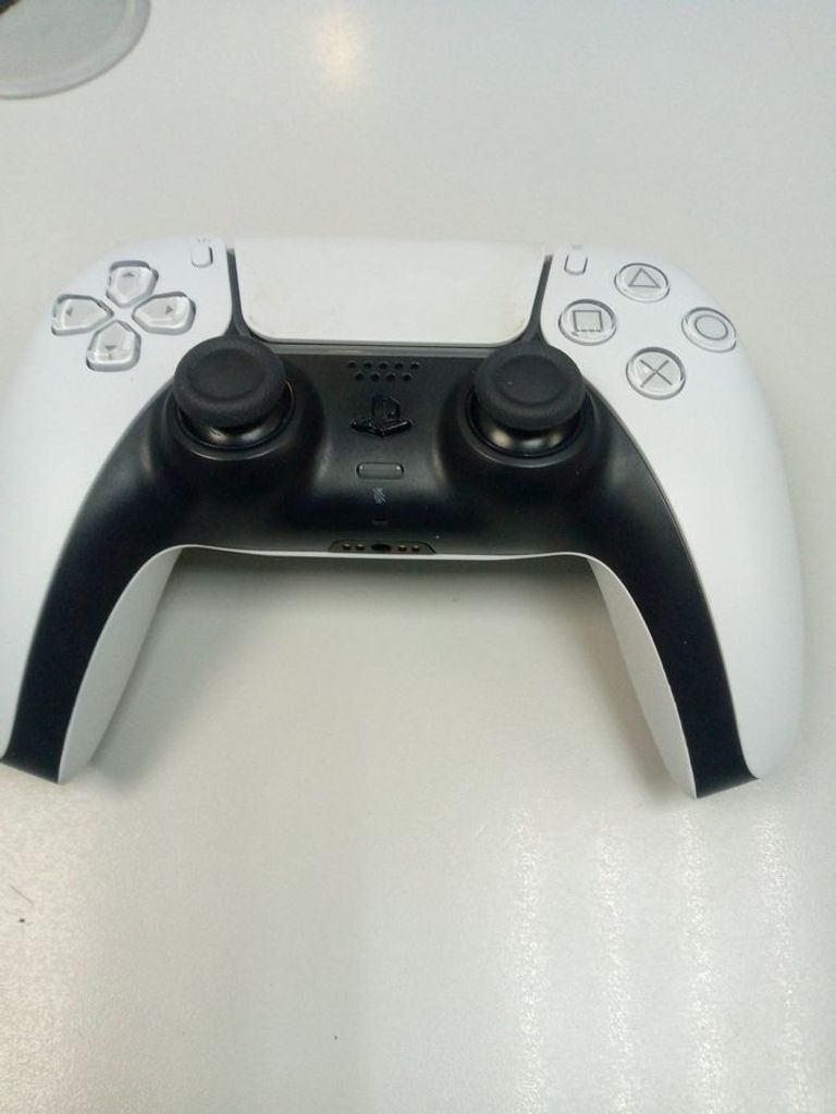 Купить Sony DualSense Black Б/У