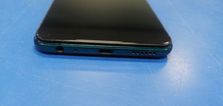 Дешиво Vivo y15 1901 4/64gb с ломбарда