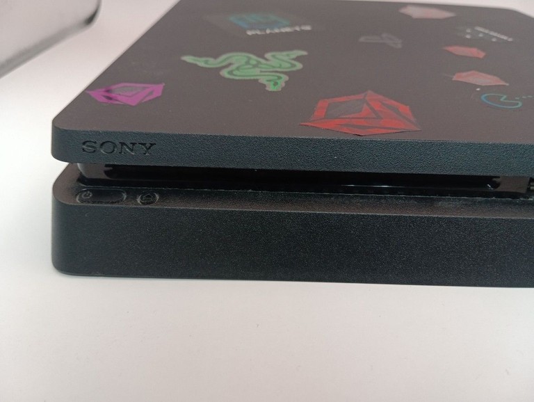 Дешиво  Sony PlayStation 4 Slim 1TB Black с ломбарда