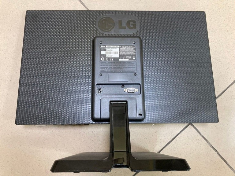 Оголошення Lg e1942c Б/У