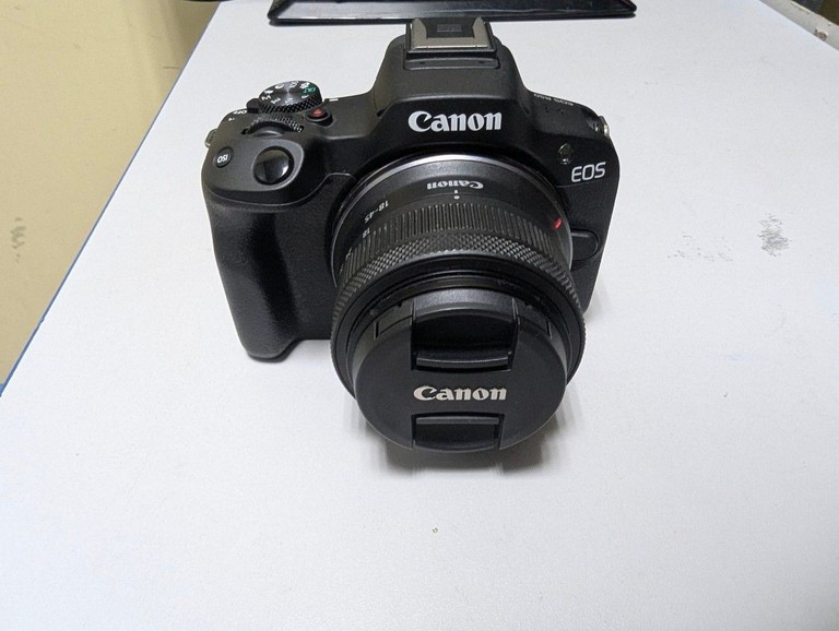 Купити Canon eos r50 kit rf-s 18-45mm is stm Б/У