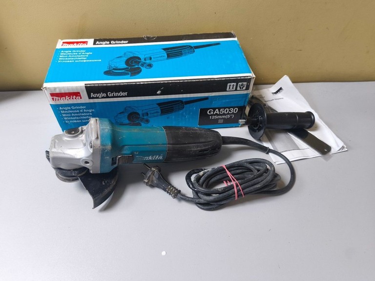 Купити Makita GA5030 Б/У
