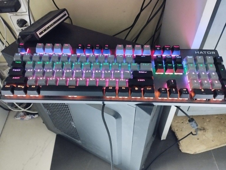 Дешево Hator starfall rainbow origin з ломбарду