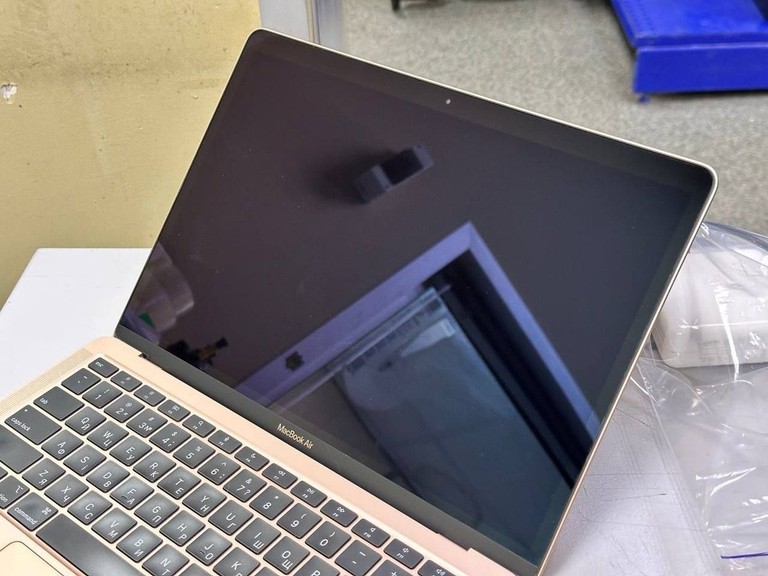 Дешево Apple MacBook Air 13'' Late 2020 з ломбарду