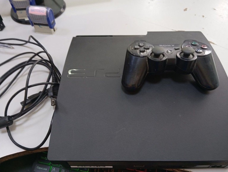 Купити Sony playstation 3 320gb Б/У