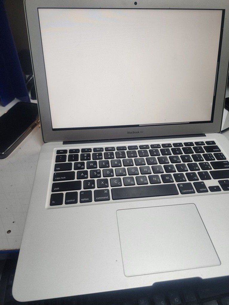 Оголошення Apple macbook air a1466 2017 13,3" core i5 1,8ghz/ram8gb/ssd256gb/intel hd graphics 6000 Б/У