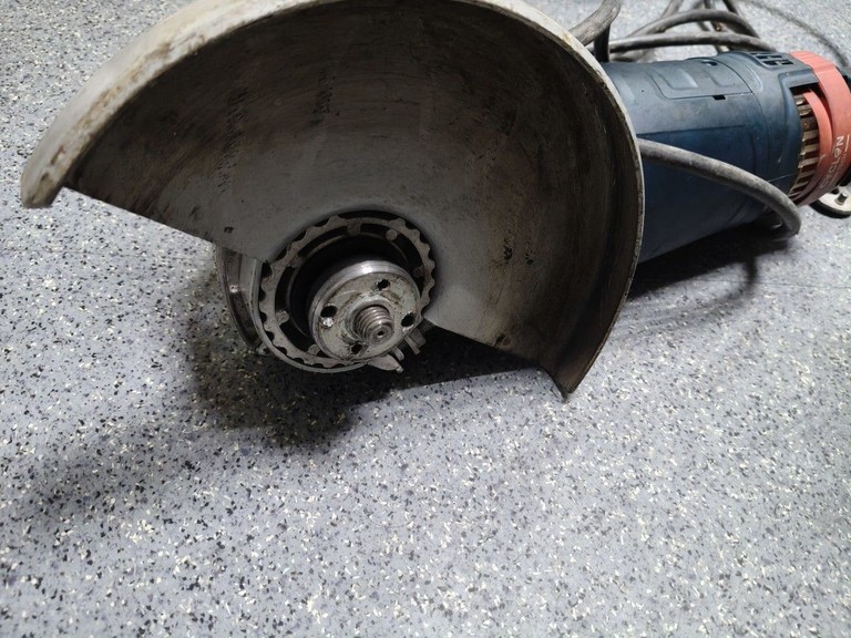 Купити Bosch GWS 24-230 JZ (06018C3300) Б/У