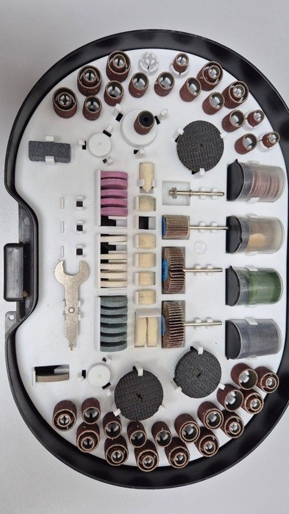 Дешиво Dnipro-M rotary tool set 276 pcs с ломбарда