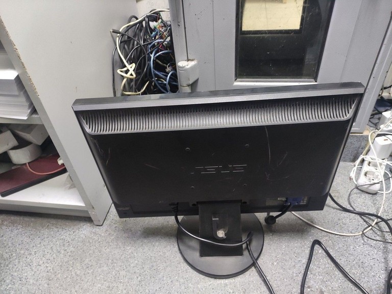 Дешево Asus vw202s з ломбарду