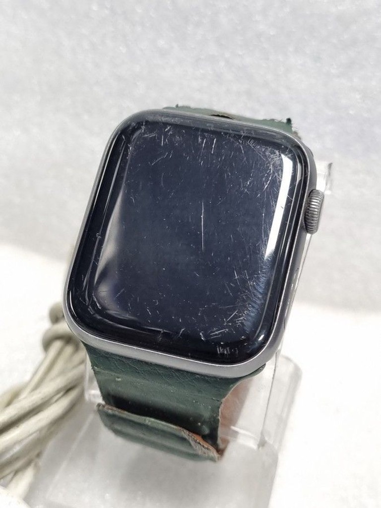 Дешево Apple watch series 4 gps 44mm aluminium case з ломбарду