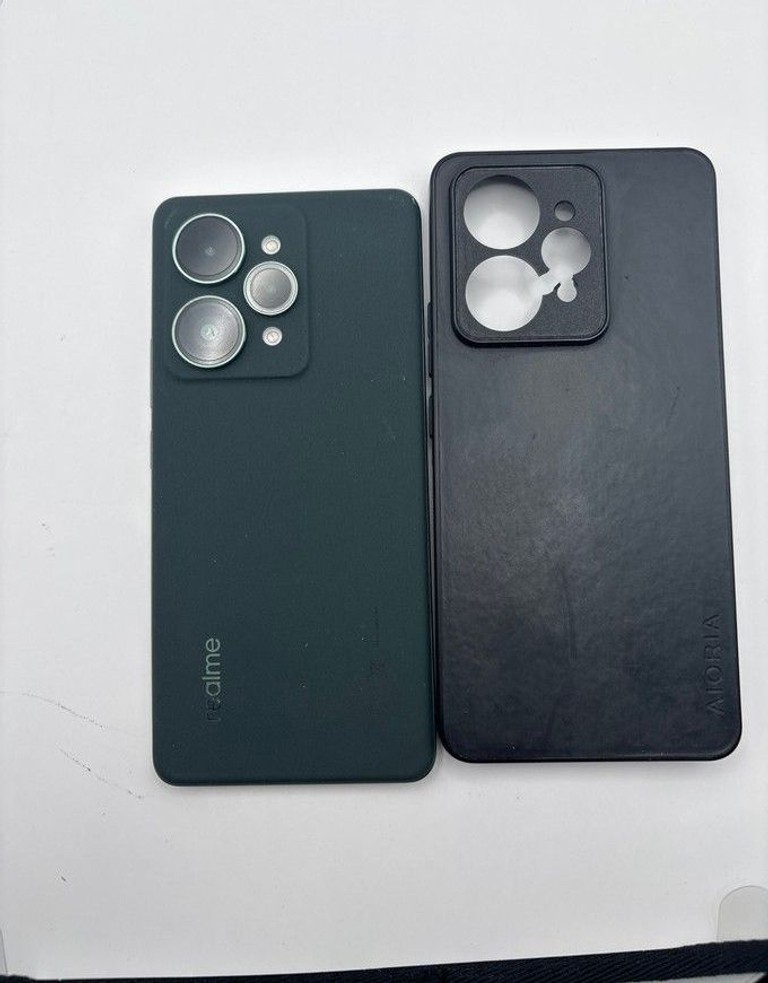 Дешиво Realme 15 Pro 5G 12/512GB Flowing Silver с ломбарда