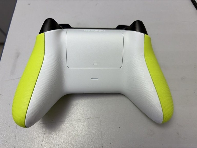 Дешиво Microsoft Xbox Series X | S Wireless Controller Robot White (QAS-00002, 889842611564) с ломбарда