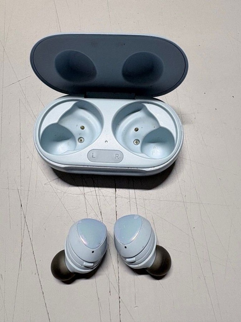 Дешево Samsung galaxy buds+ sm-r175 з ломбарду