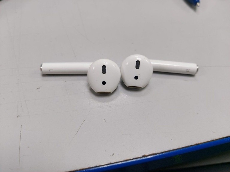 Дешиво Apple airpods 2nd generation a1602, a2031, a2032 с ломбарда