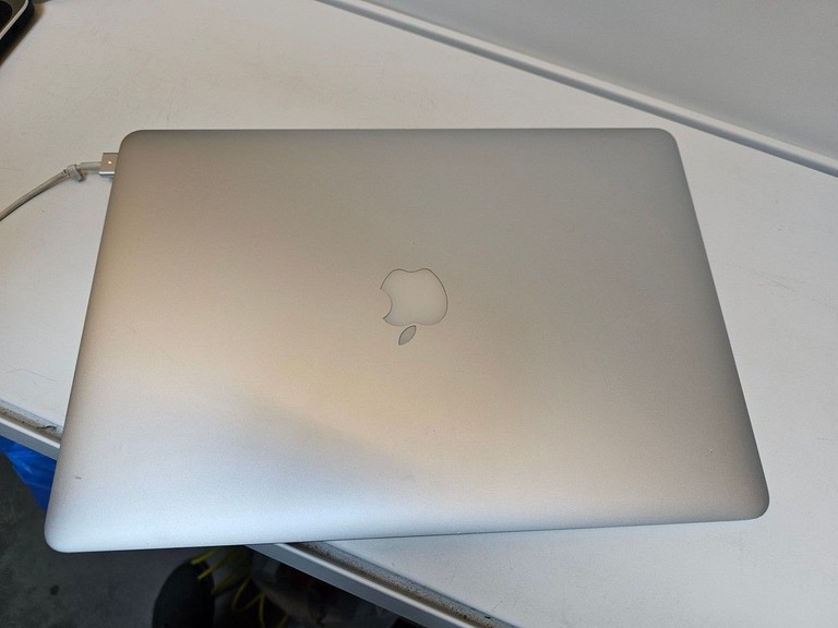 Apple macbook pro a1398 /екр 15,4 /core i7 2,5ghz /ram 16gb /ssd 256gb /intel iris pro Код:01-201040950. Зображення 5