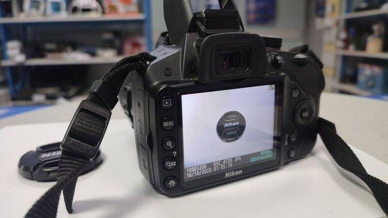 Nikon d3200 nikon nikkor af-s 18-55mm f/3.5-5.6g vr dx Код:01-18944100. Зображення 7