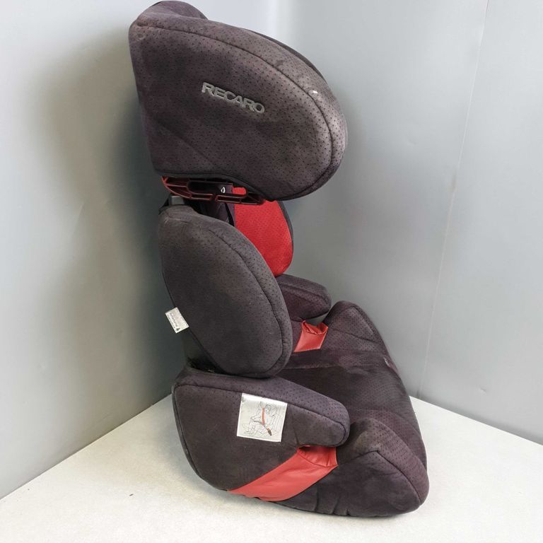 Recaro Milano Seatfix Performance Black (6209.21534.66)