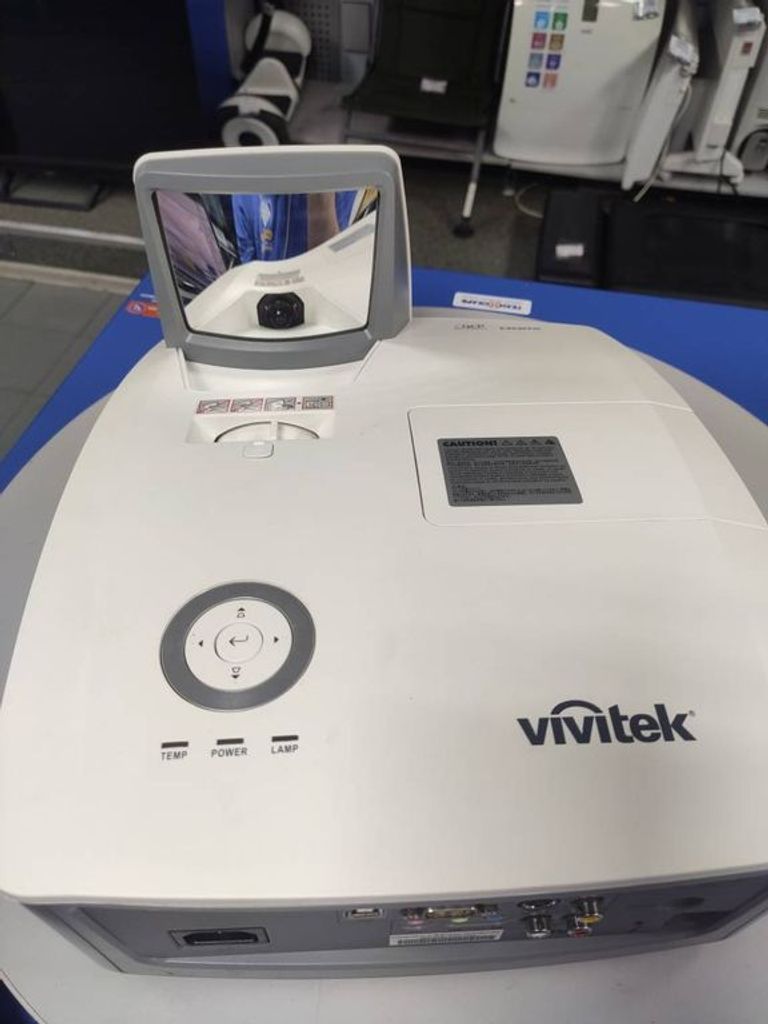 Vivitek D755WT