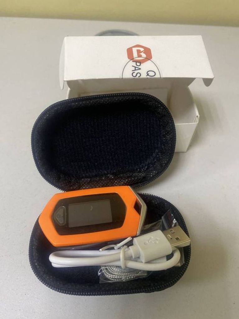 Osport fingertip pulse oximeter