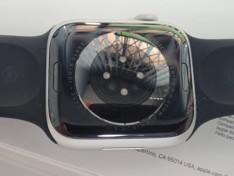 Apple watch series 9 gps 45mm aluminum case w. s. loop