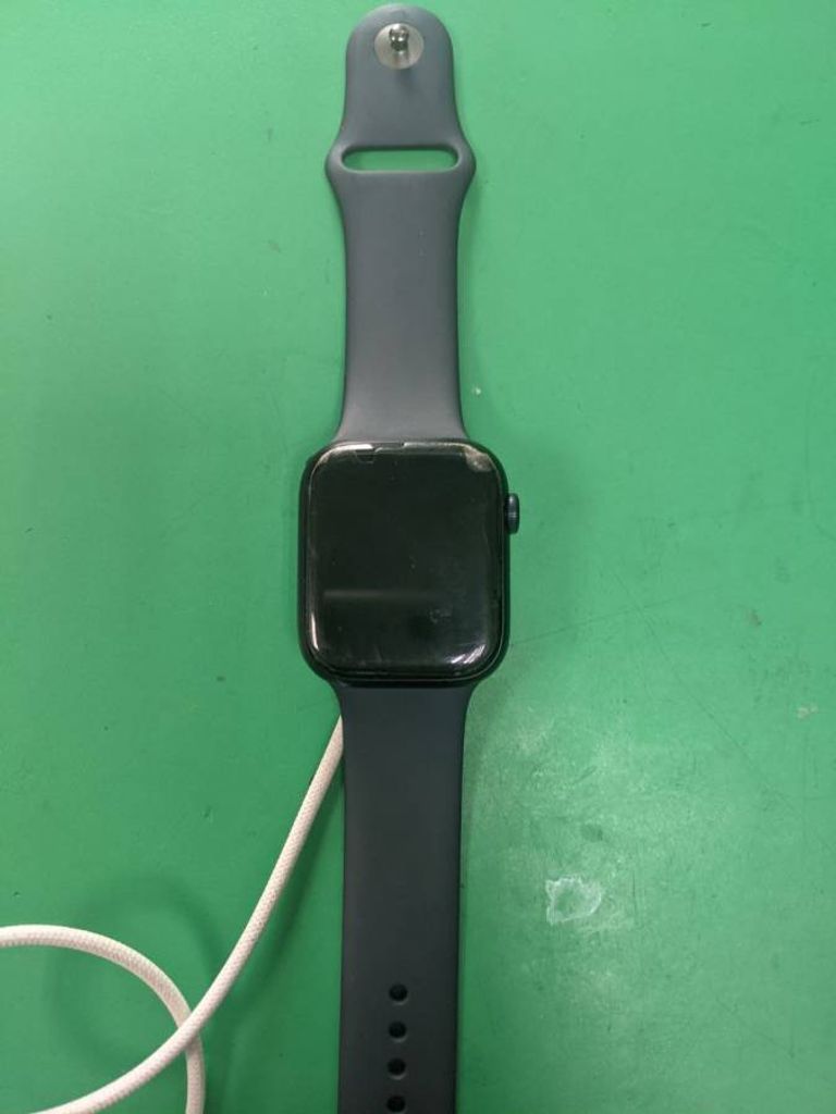 Apple watch series 9 gps 45mm aluminum case w. s. loop