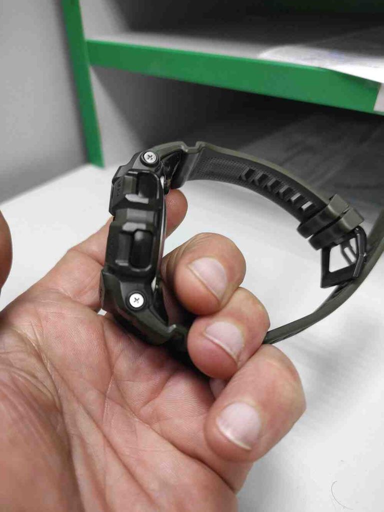 Дешево Casio G-SHOCK GBA-900UU-5AER G-SQUAD з ломбарду