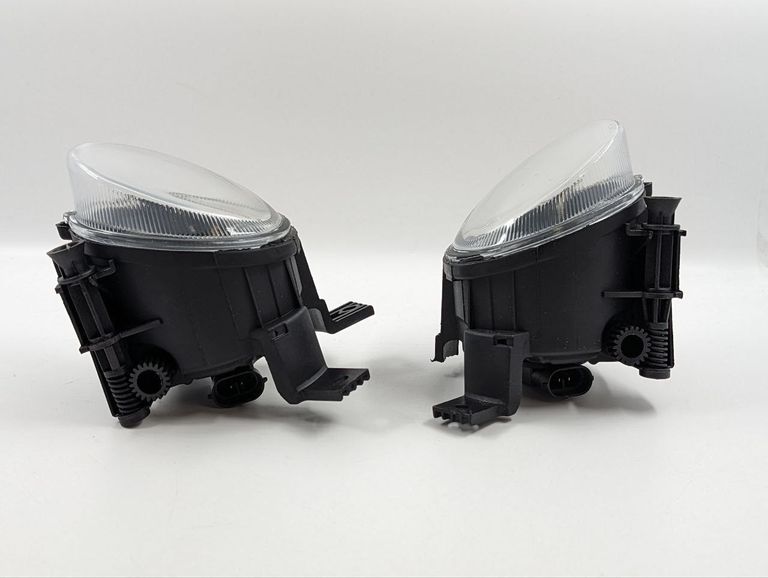 Дешиво Передні фари Audi B7 A4 06-07 висока якість освітлення для вашого авто. Нові! с ломбарда