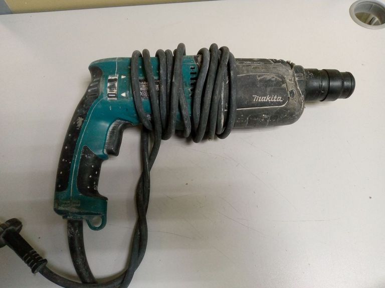 Дешиво Makita HR2470 с ломбарда
