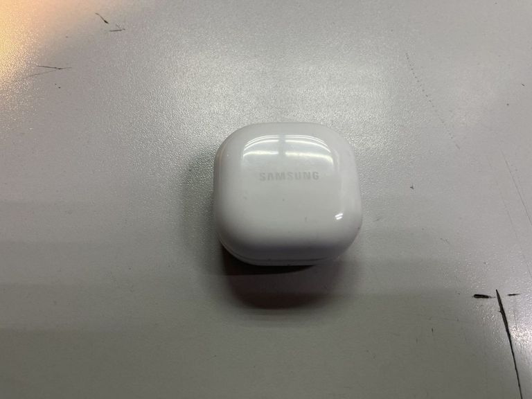 Оголошення Samsung sm-r400n Б/У