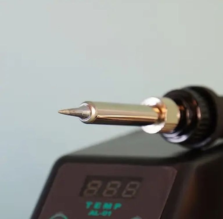 Портативна станція 702L інноваційний інструмент для паяння з цифровим управлінням та високою точністю. Нова.  Код:null. Зображення 4