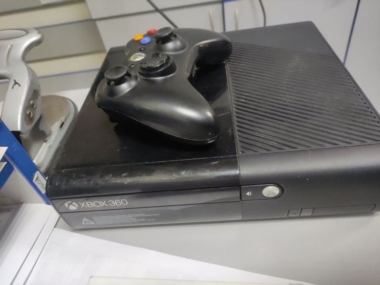 Купити Microsoft xbox360 slim 4gb Б/У