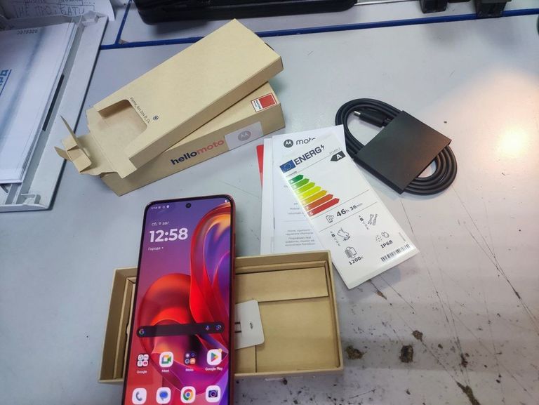 Купити Motorola edge 50 neo 8/256gb Б/У