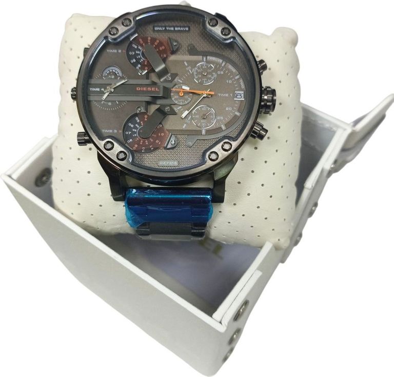 Купити Diesel DZ7315 Б/У