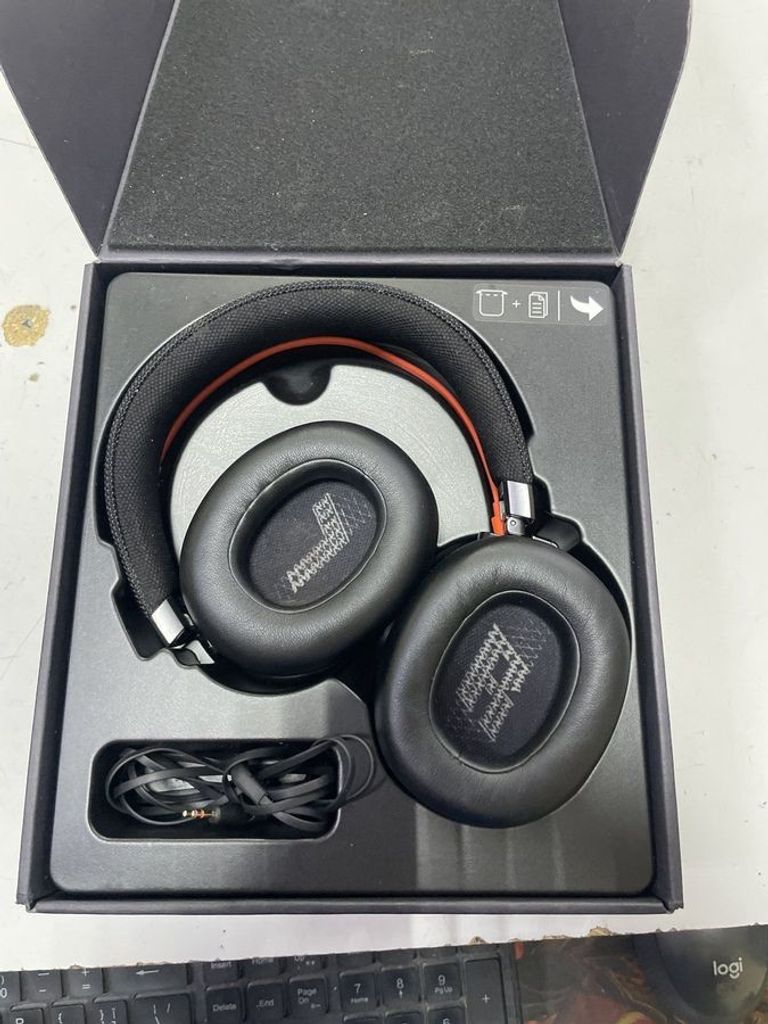 Оголошення Jbl live 660nc Б/У