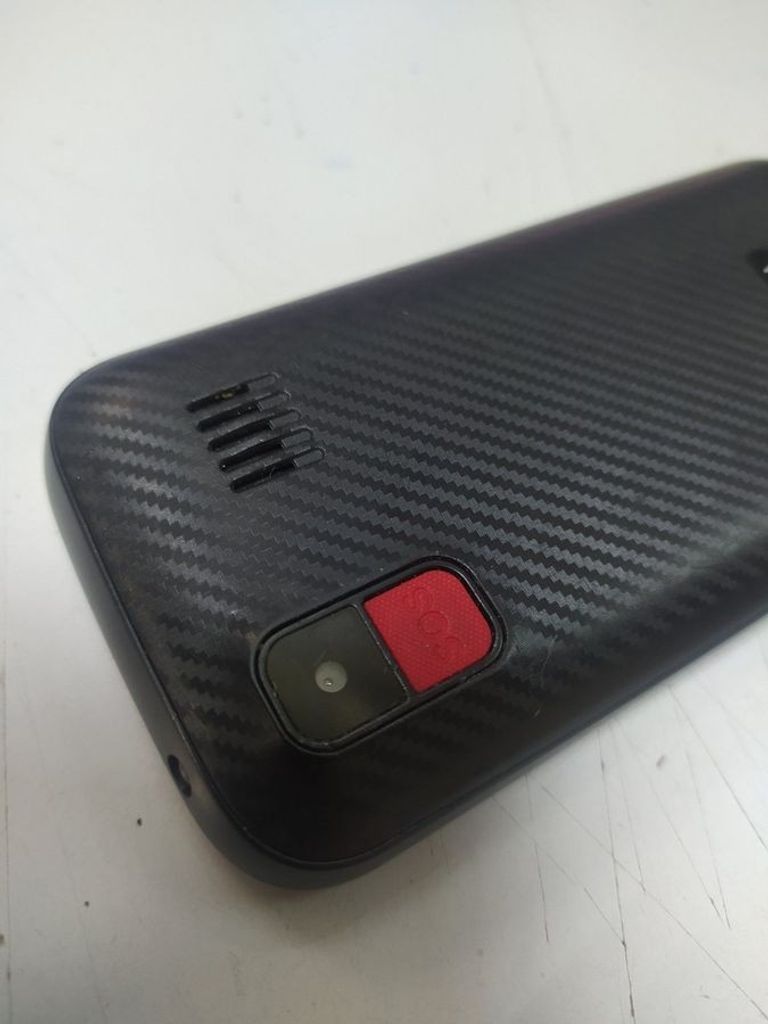 Дешиво Nomi i220 Red с ломбарда