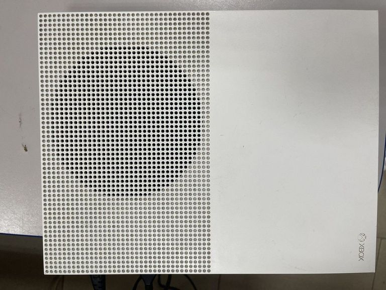 Дешево Microsoft Xbox One S 1TB з ломбарду