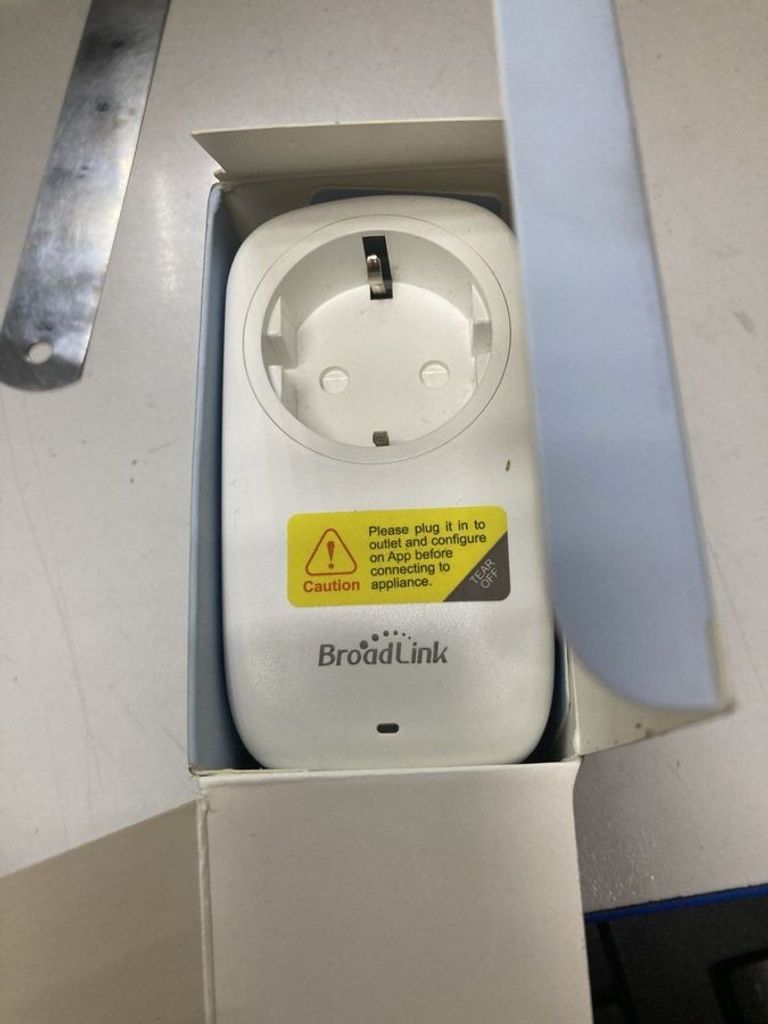 Дешево Broadlink sp4l eu з ломбарду