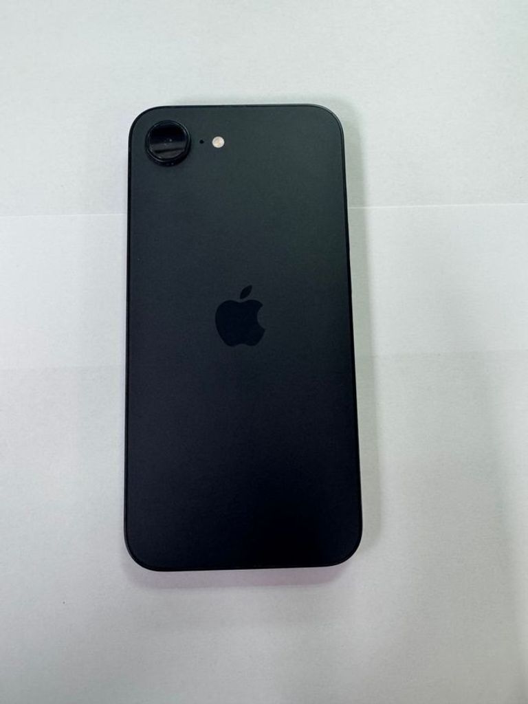 Купить Apple iPhone 16e 128GB Black Б/У