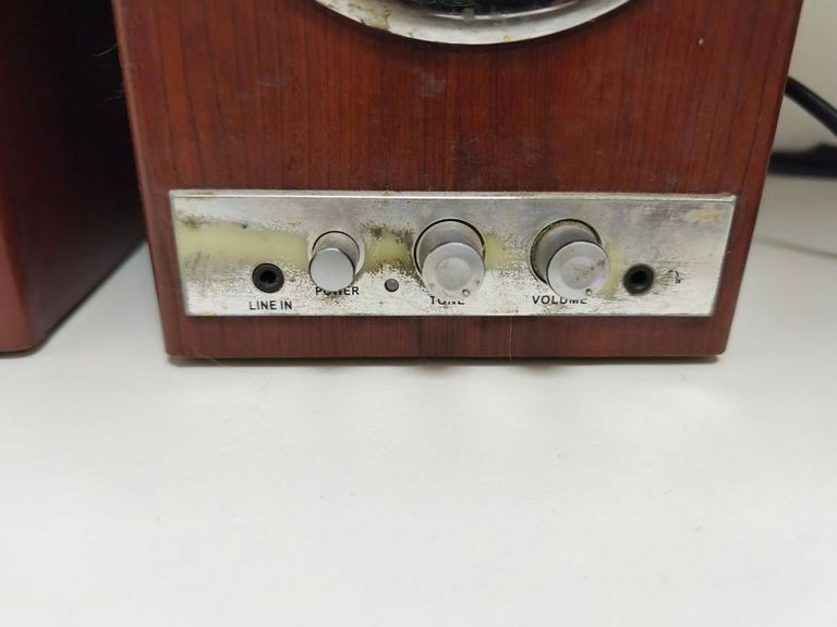 Дешиво Genius sp-hf800x с ломбарда