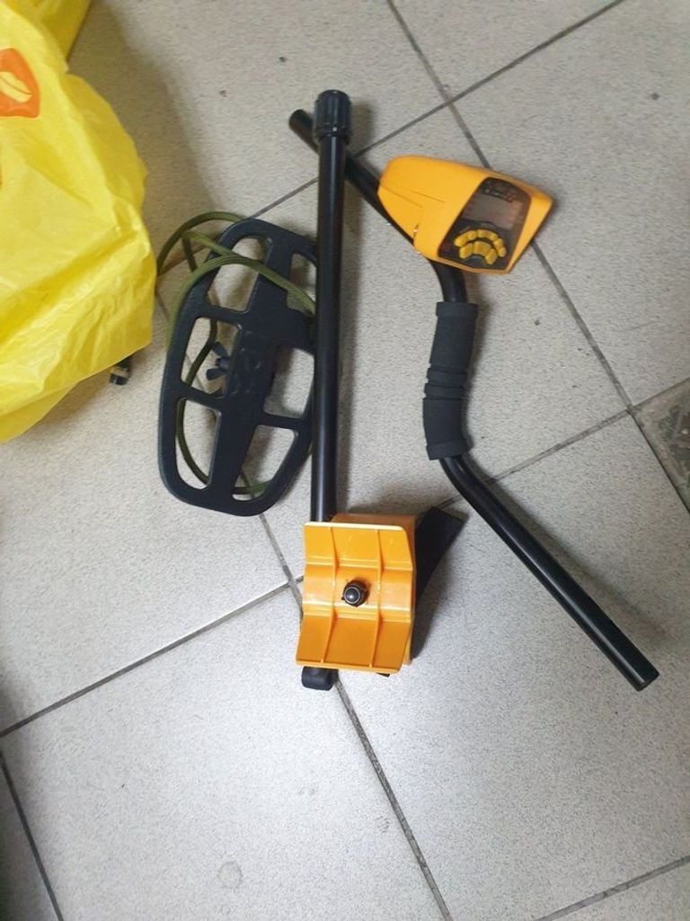 Купити Base 250 Б/У