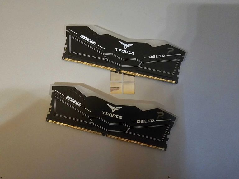 Team Group T-Force Delta RGB 32GB 288-Pin PC RAM DDR5 7200 (PC5 57600) Код:null. Изображение 4