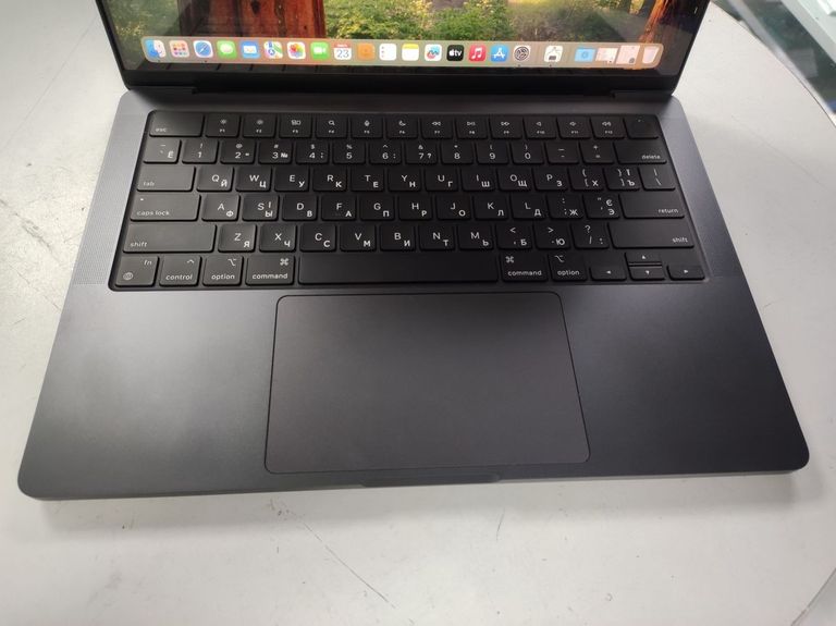 Оголошення Apple macbook pro 14 a3112 apple m4/ ram 16gb/ssd 512gb/ 10cpu/10gpu Б/У