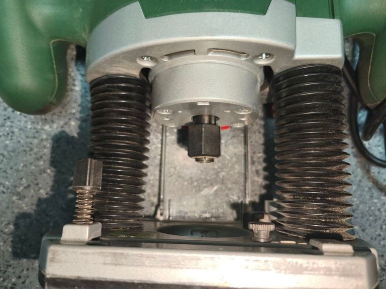 Bosch pof 1400 ace Код:01-200795910. Изображение 8