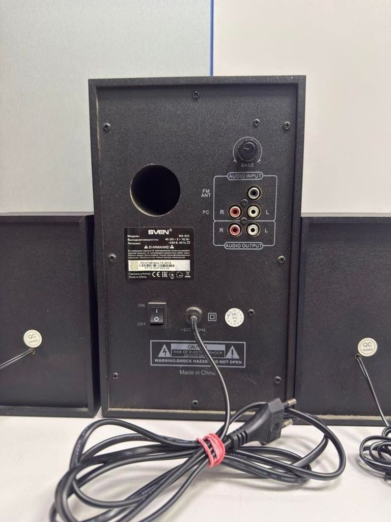 Дешиво Sven ms-302 с ломбарда