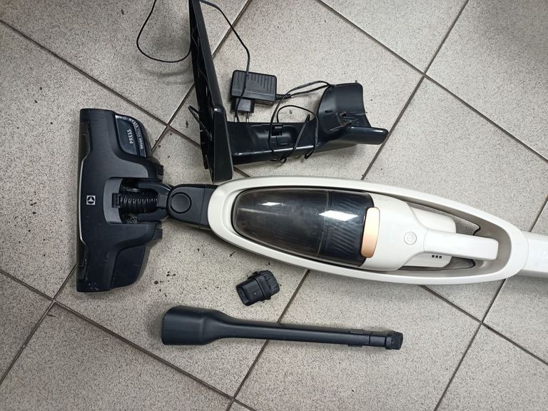 Оголошення Electrolux WQ61-44SW Б/У