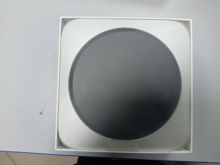 Дешиво Apple mac mini a2686 mmfj3 m2/8core/ram 8gb/ssd256gb с ломбарда