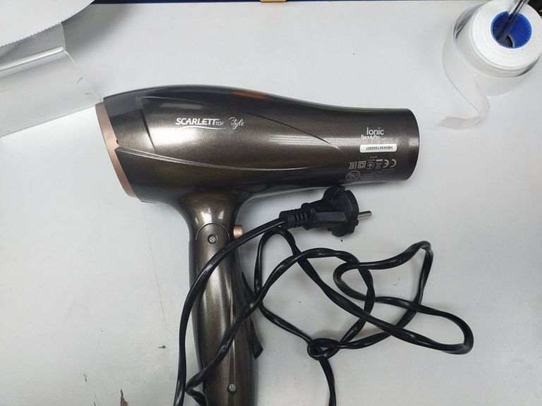 Купить Scarlett SC-HD70IT24 Б/У