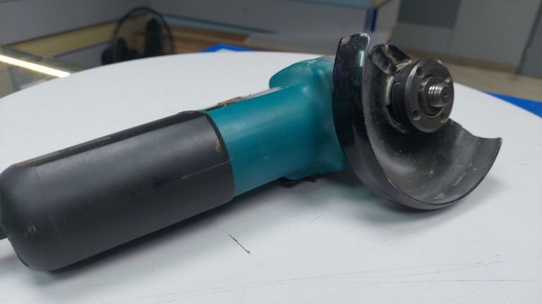 Дешиво Makita 9558NB с ломбарда