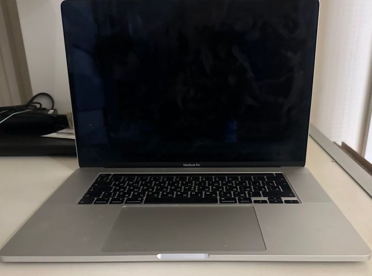 Купить Apple macbook pro 16" 2019 /a2141 /core i7 2,6ghz /ram 16gb /ssd 500gb /amd radeon pro 5300m Б/У