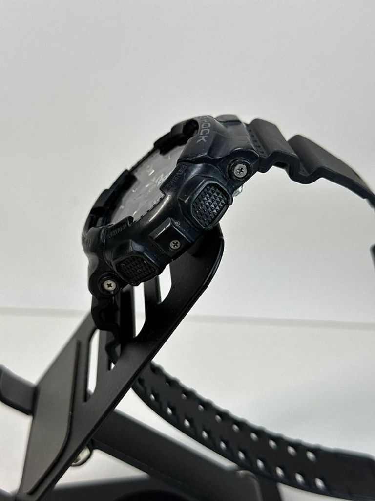 Дешево Casio ga-110 з ломбарду